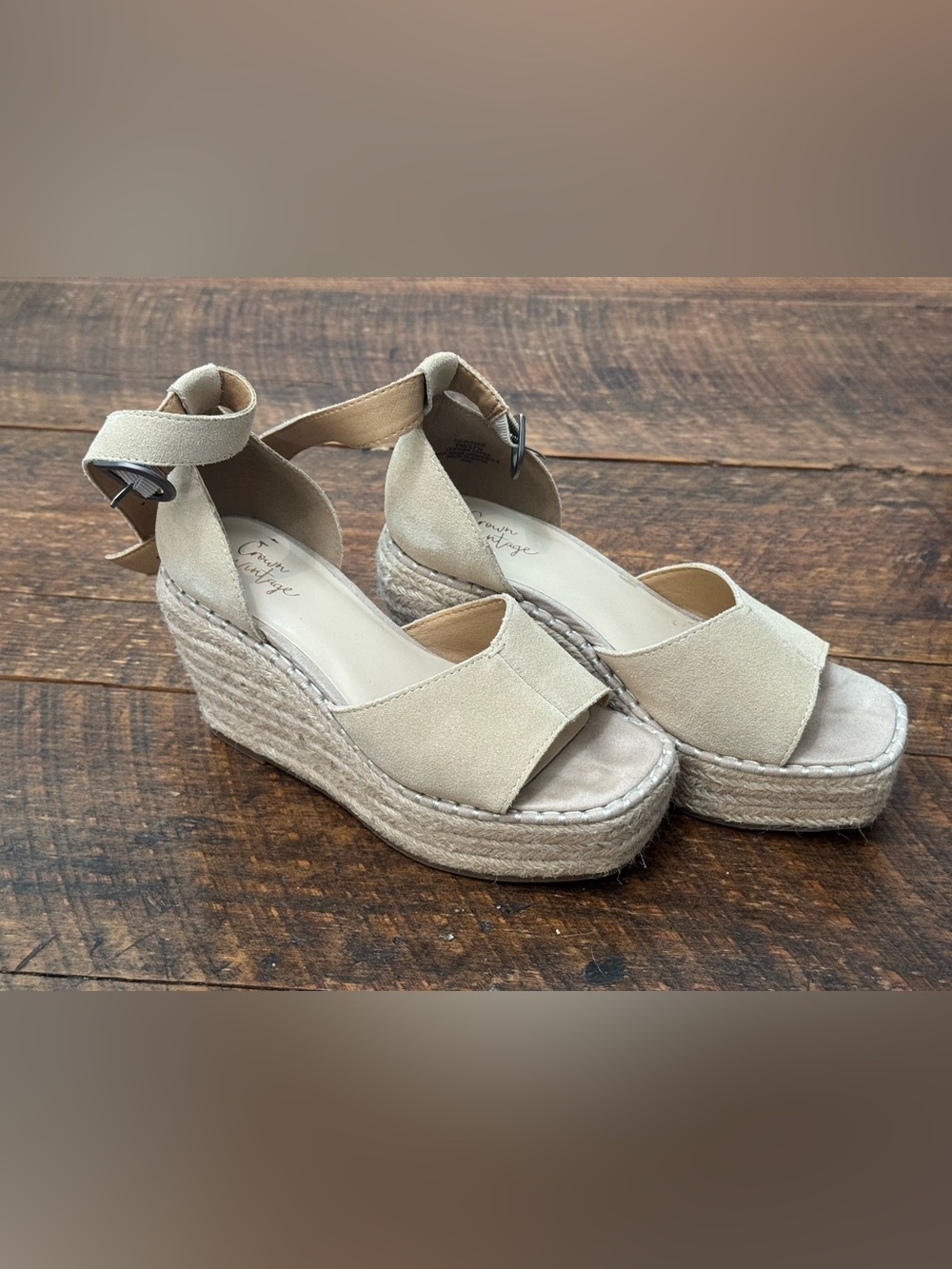 Crown Vintage Tan Suede Espadrille Wedge Sandals with Ankle Strap Size 7